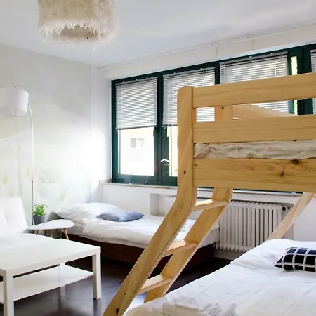 **** Comfortable Studio **** Hansaring 19, Mediapark, Messe, Dom Apartment Cologne