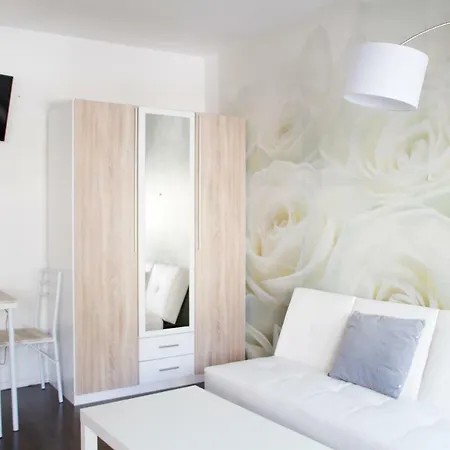 **** Comfortable Studio **** Hansaring 19, Mediapark, Messe, Dom 公寓